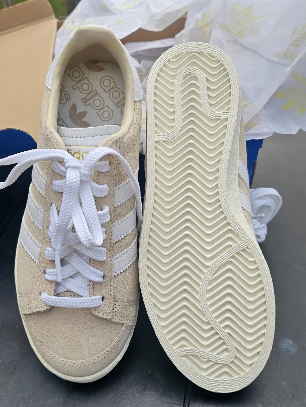 Adidas Jabbar Low Womens (Kareem Abdul-Jabbar signature   Beige Suede Sneakers